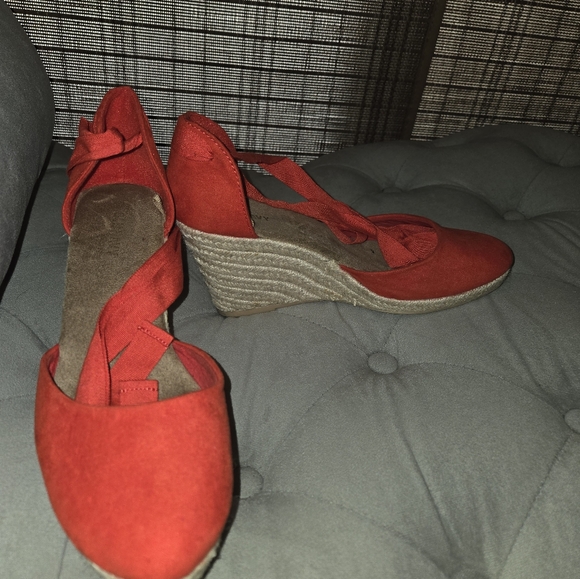 Old Navy Espadrilles Heels with Calf wrap straps Sz 8 - Picture 3 of 3